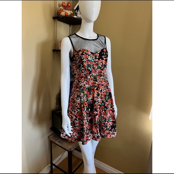 B.Smart Dresses & Skirts - B.Smart Women’s Sheer Floral Top Dress SZ 6